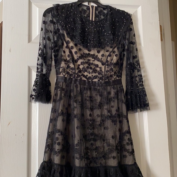 Needle and thread dress - Picture 4 of 5